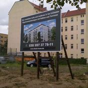 Wir montieren unser Bauschilder in Brandenburg, Sachsen, Berlin, Sachsen-Anhalt Thüringen und Niedersachsen. Bautafeln liefern wir bundesweit.